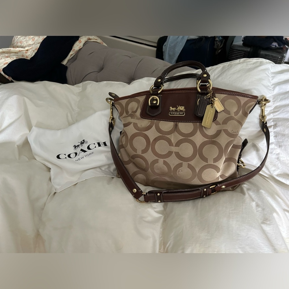 Medium sized Coach purse
